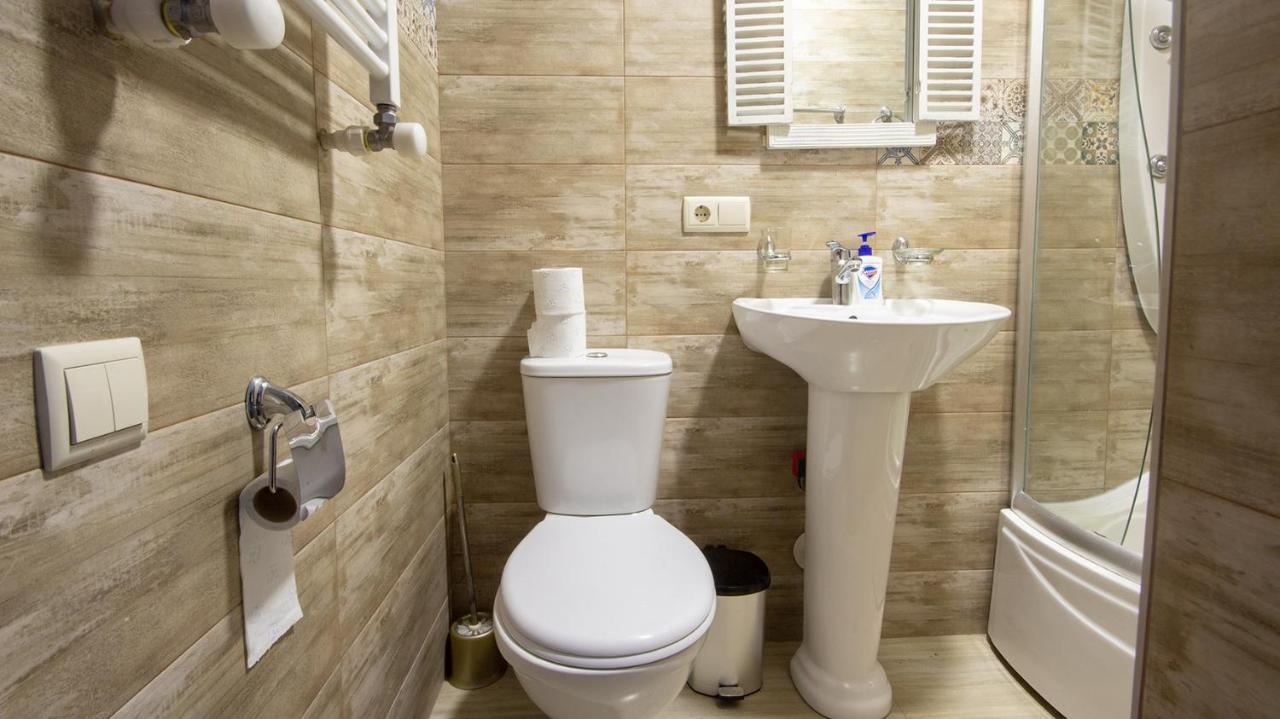 4 Bedroom Apartment On Liberty Square Tbilisi Eksteriør bilde