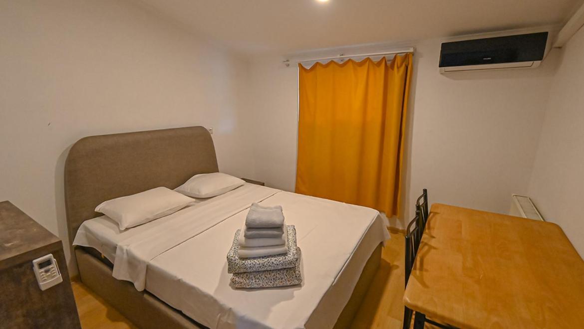 4 Bedroom Apartment On Liberty Square Tbilisi Eksteriør bilde